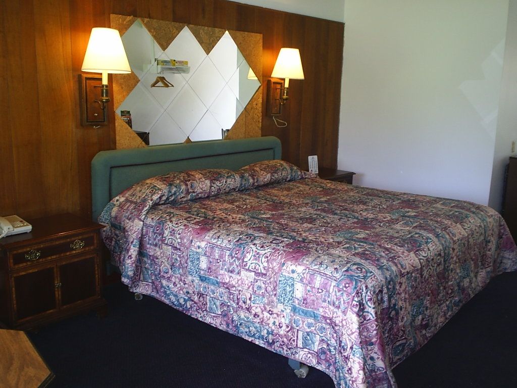 סטרונגסוויל Kings Inn Cleveland חדר תמונה