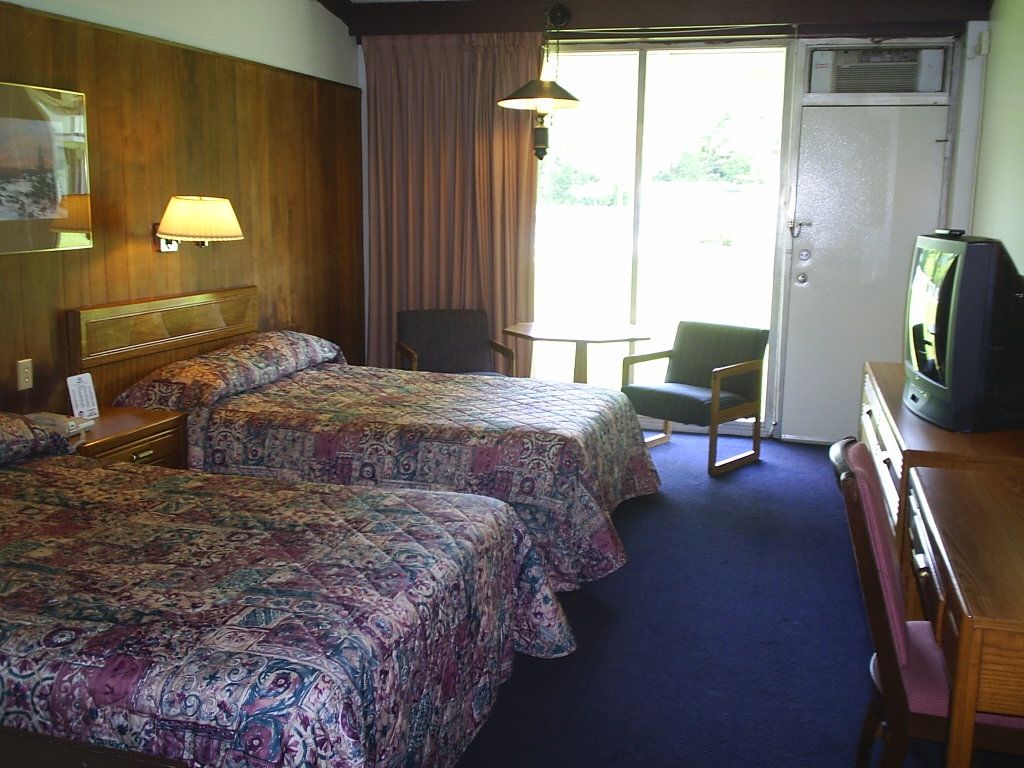 סטרונגסוויל Kings Inn Cleveland חדר תמונה